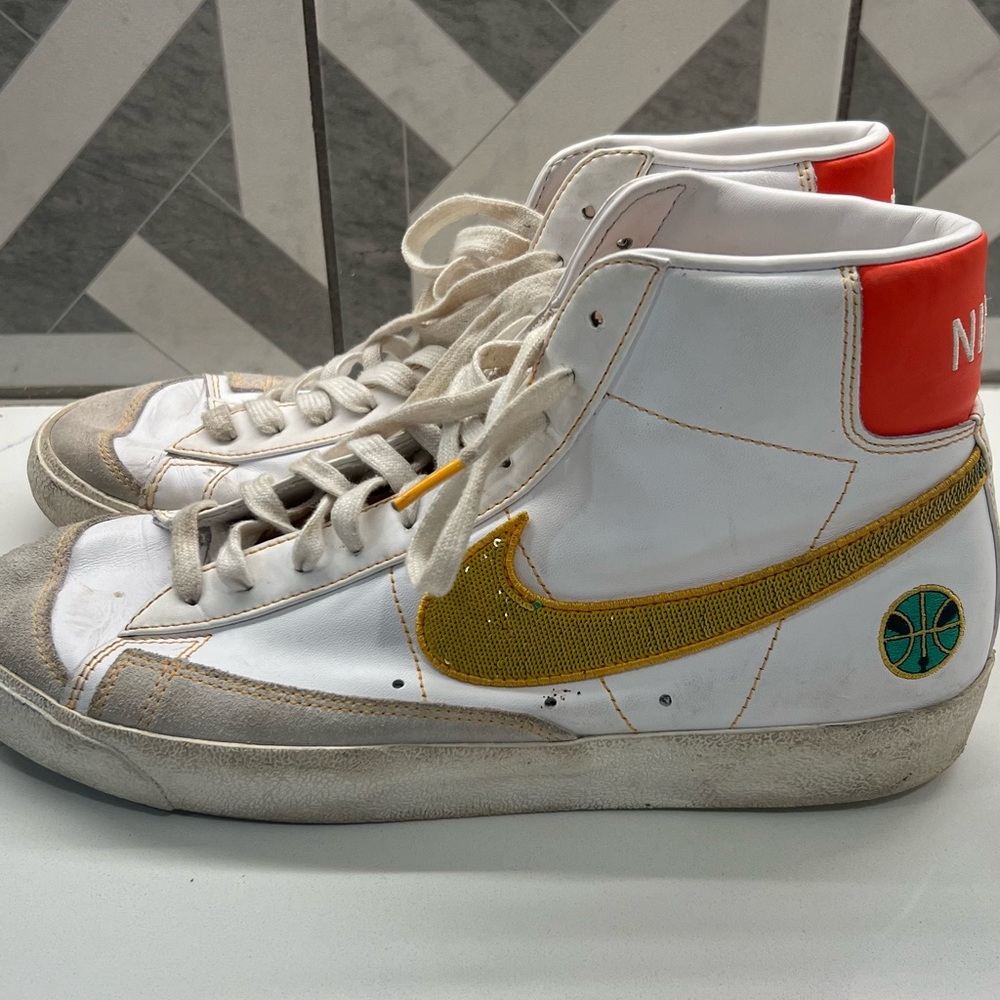 Nike Blazer Mid '77 Vintage 'Roswell Rayguns' DD9239-100